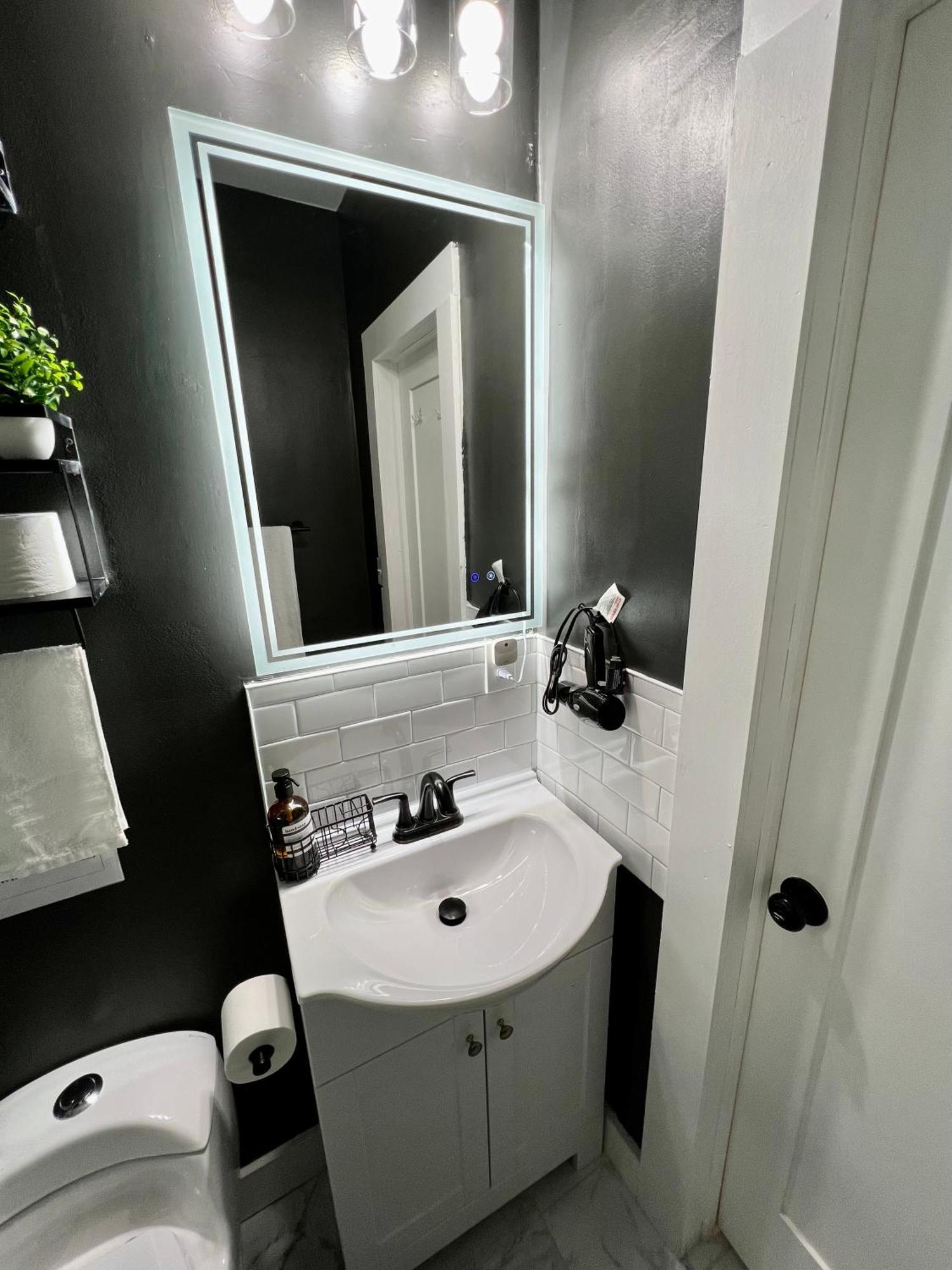 Charming 2Br 2Ba 10 Min Dt Airport By Lsp Homes Atlanta Exterior photo